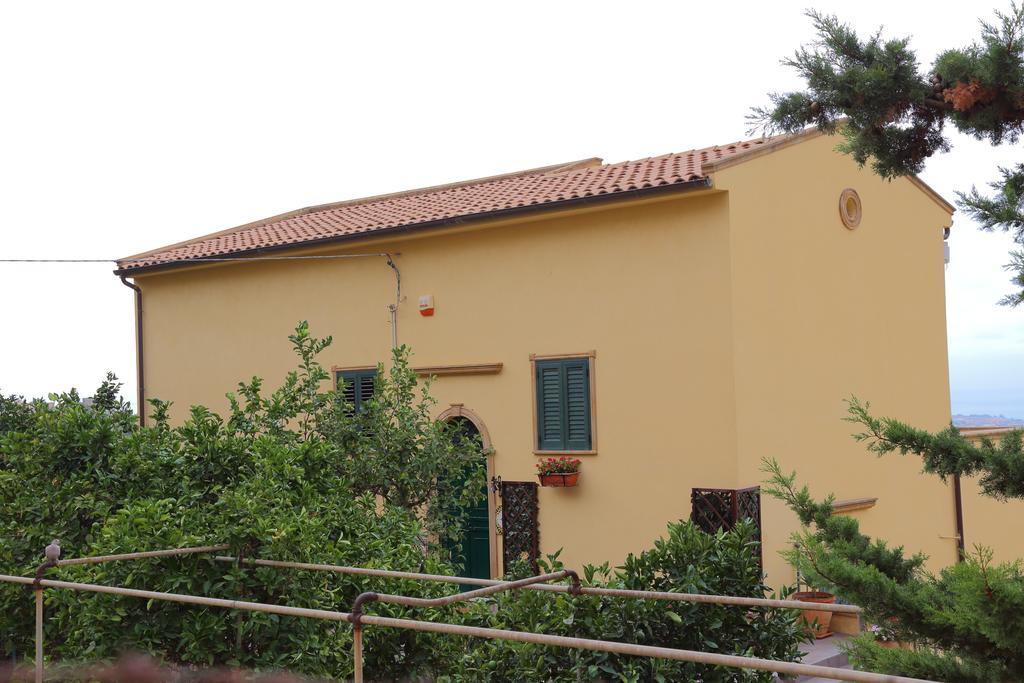 La Terrazza Sulla Valle Bed & Breakfast Agrigento Exterior photo